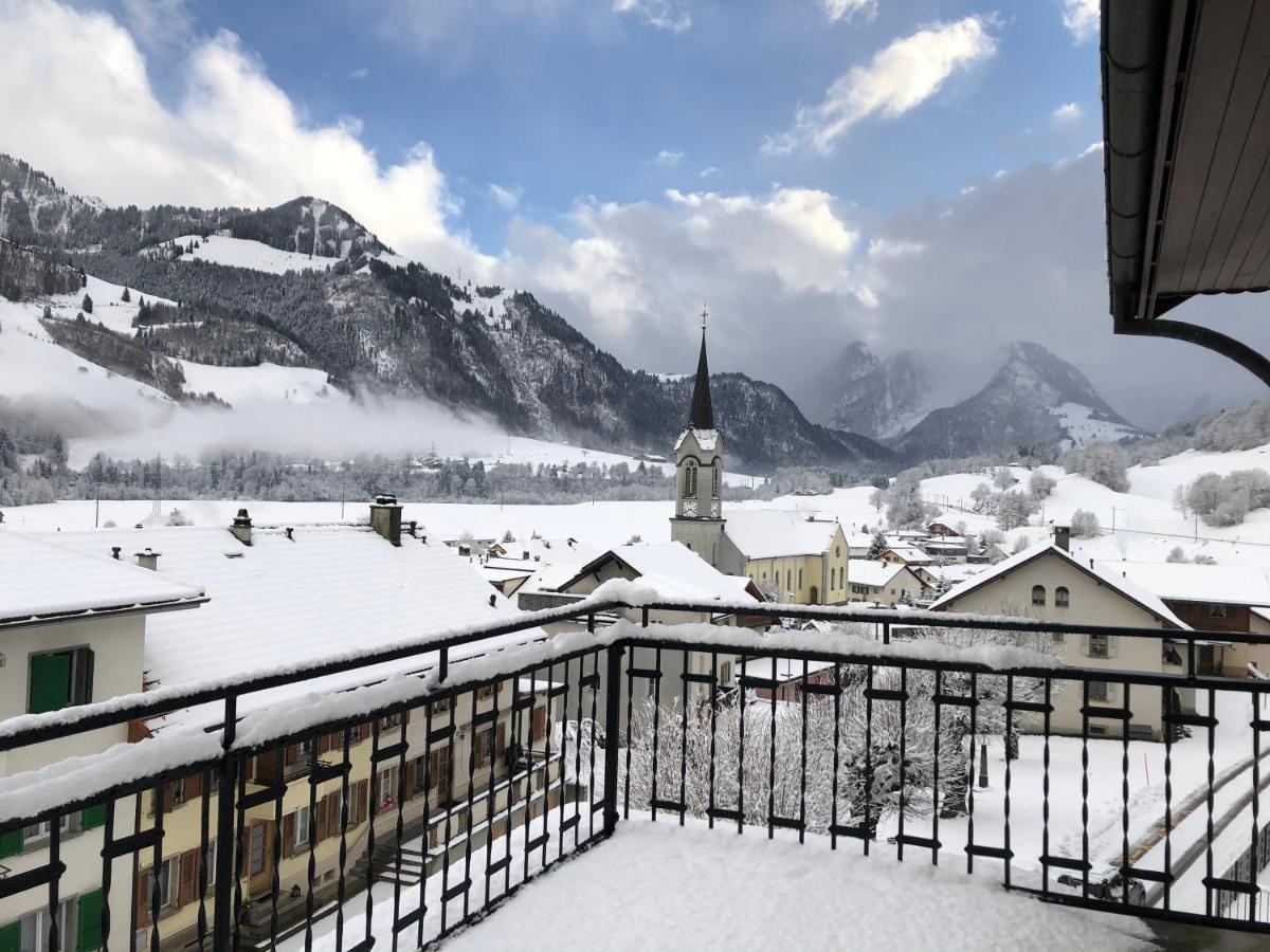 Auberge De L'Ange Albeuve Kültér fotó