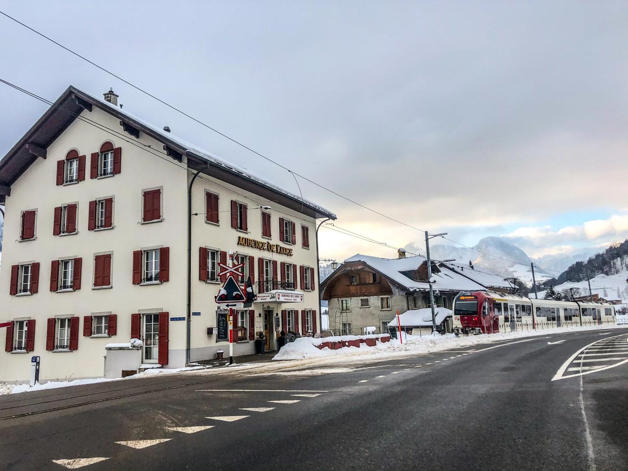 Auberge De L'Ange Albeuve Kültér fotó