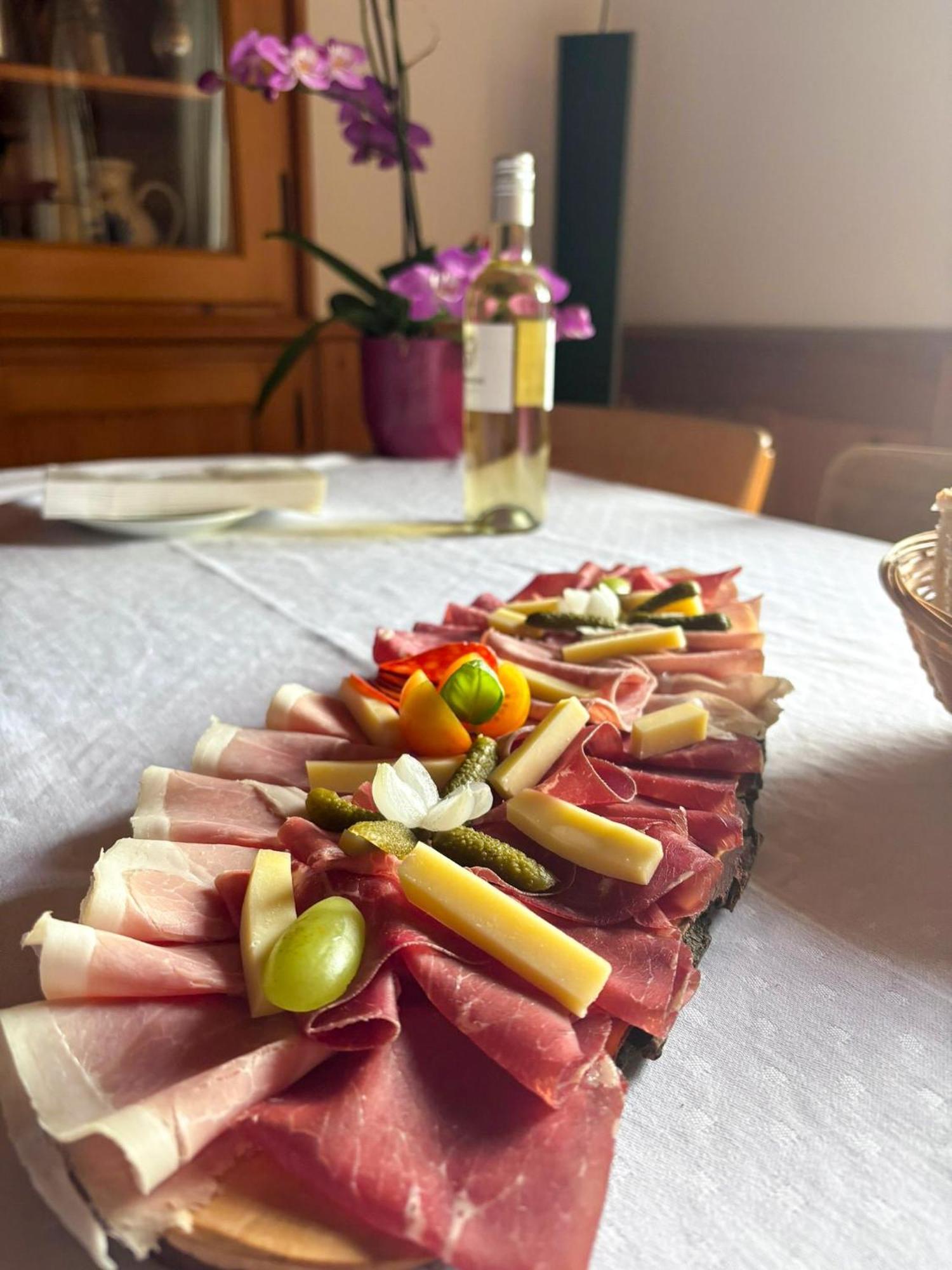 Auberge De L'Ange Albeuve Kültér fotó
